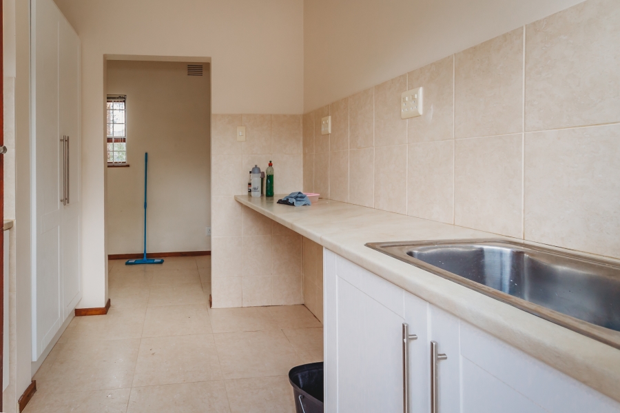4 Bedroom Property for Sale in Heatherlands Western Cape